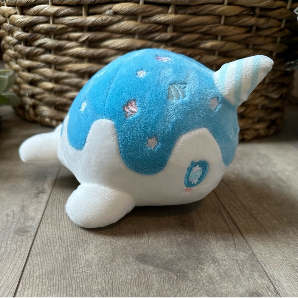 Aurora Enchanting Tasty Peach Blue Raspberry Nomwhal Stuffed Animal